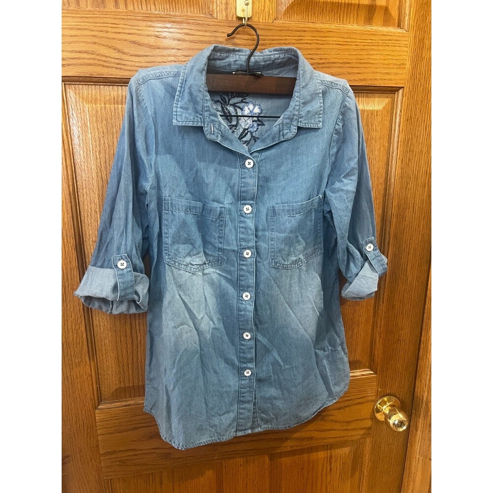 Women's Soft Chambray Small S Shirt Embroider Flowers Roll Tab Sleeve Beautiful